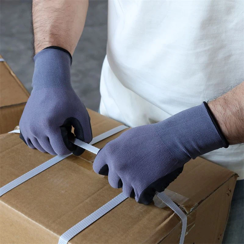 Перчатки с нитриловым покрытием