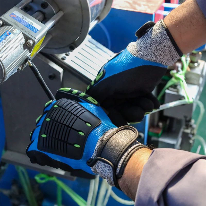 Механические перчатки