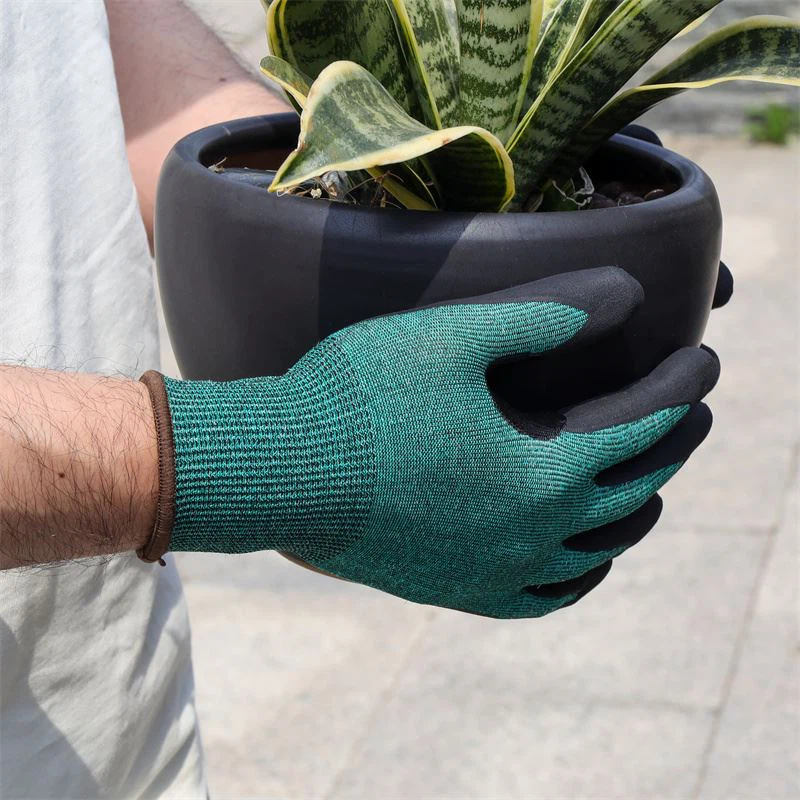 Перчатки Feature